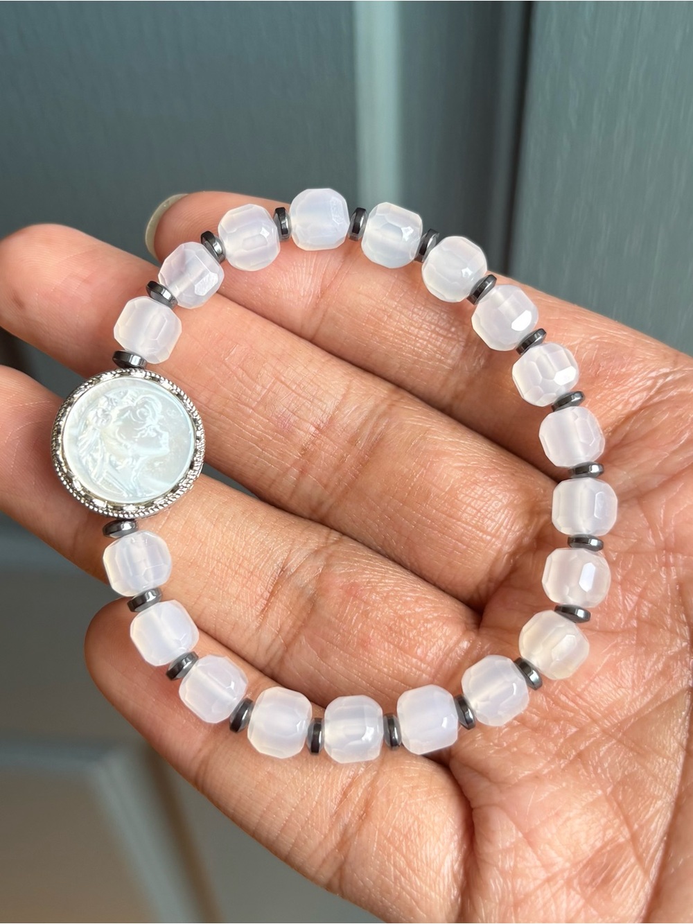 MOP Shell Sailor Moon With White Agate Cubes & Hematite - Crystal Bracelet 7mm